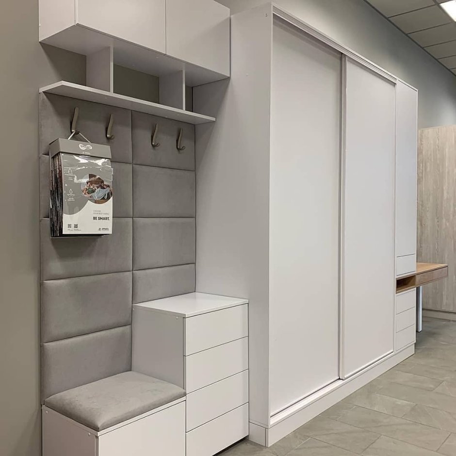 Прихожая белая