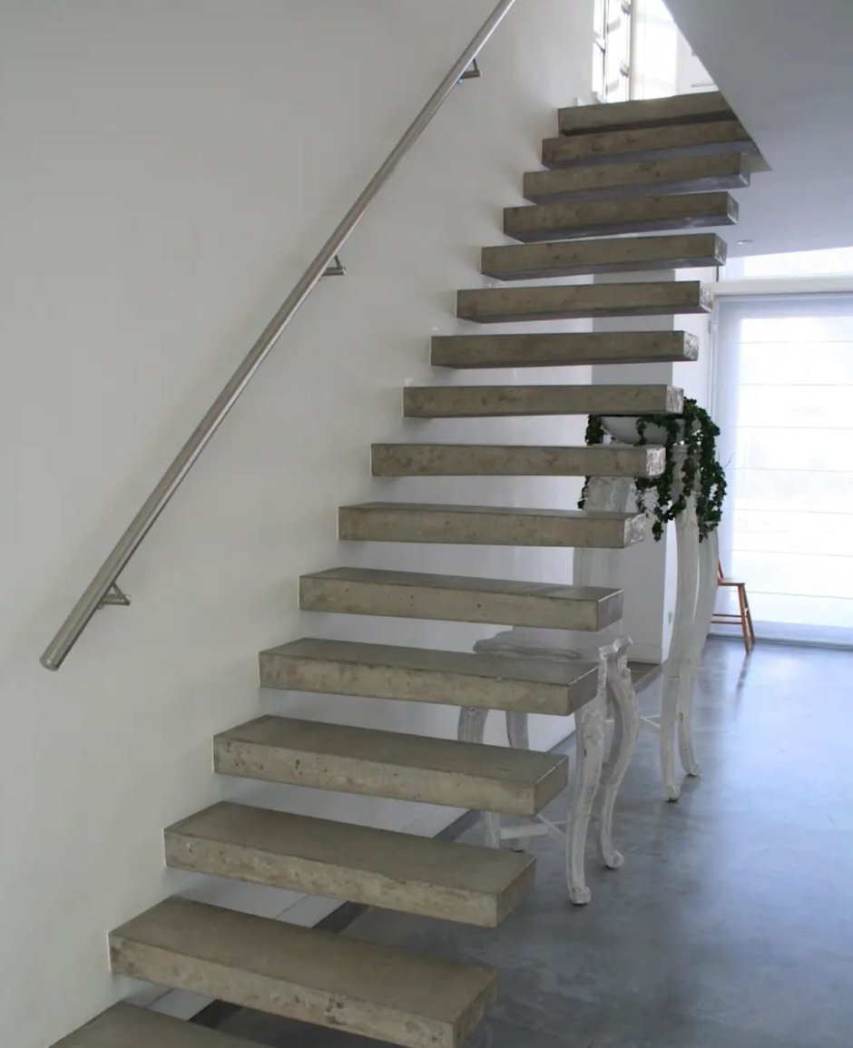 Бетонная лестница в современном стиле