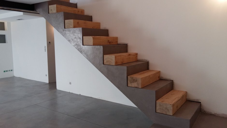 Бетонные плиты для ступеней крыльца