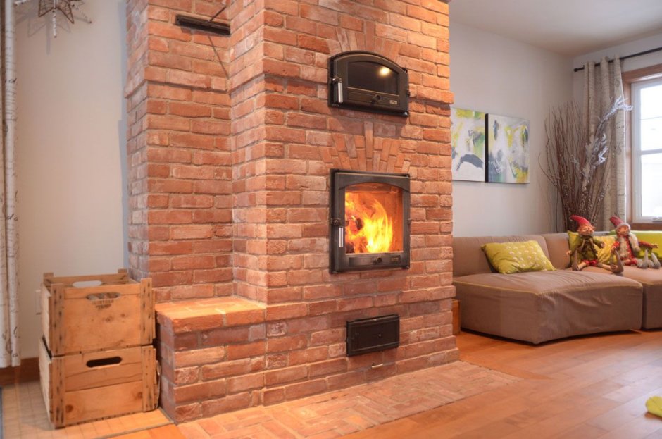 Печь-камин из кирпича
