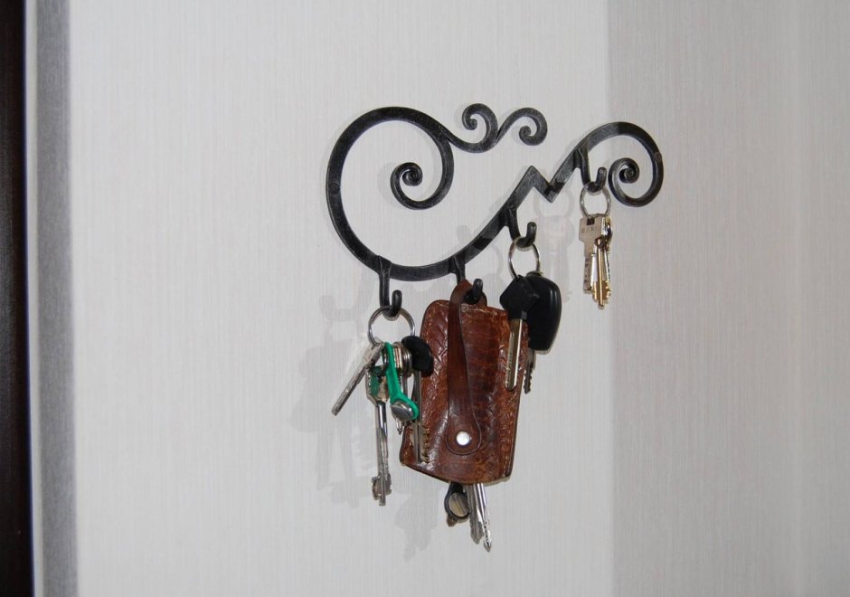 Ключница из металла