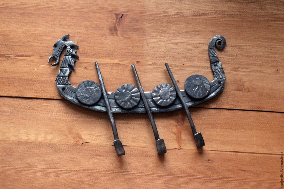 Кованые крючки для ключей