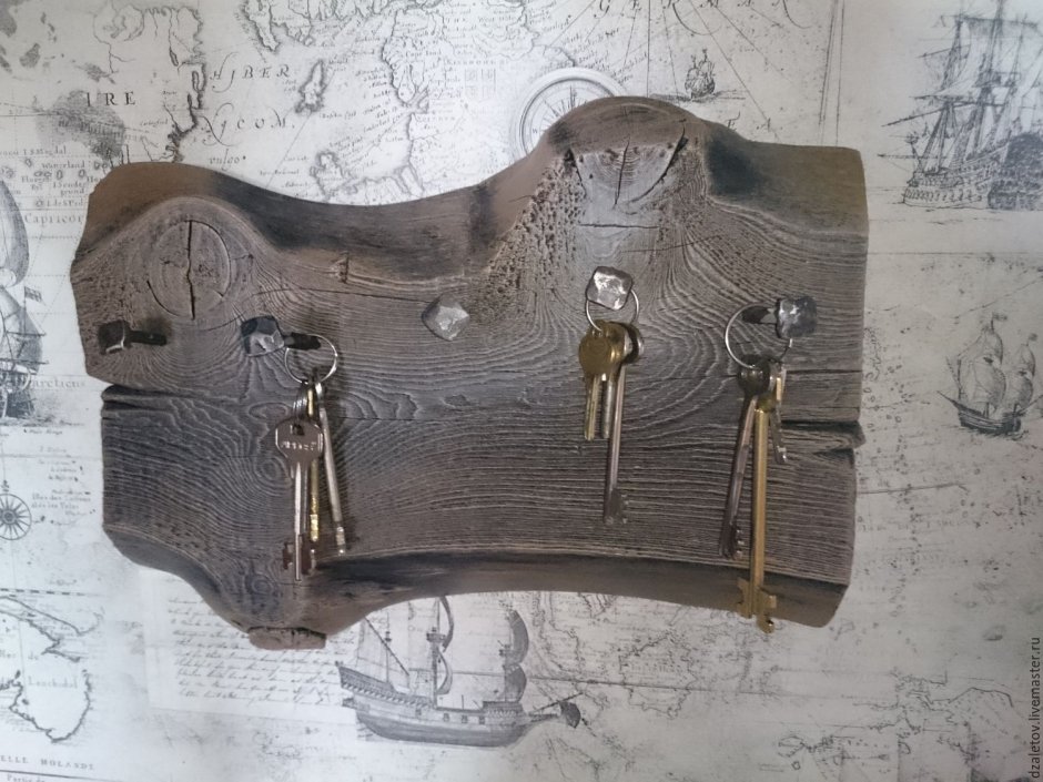 Ключница кованная виноград