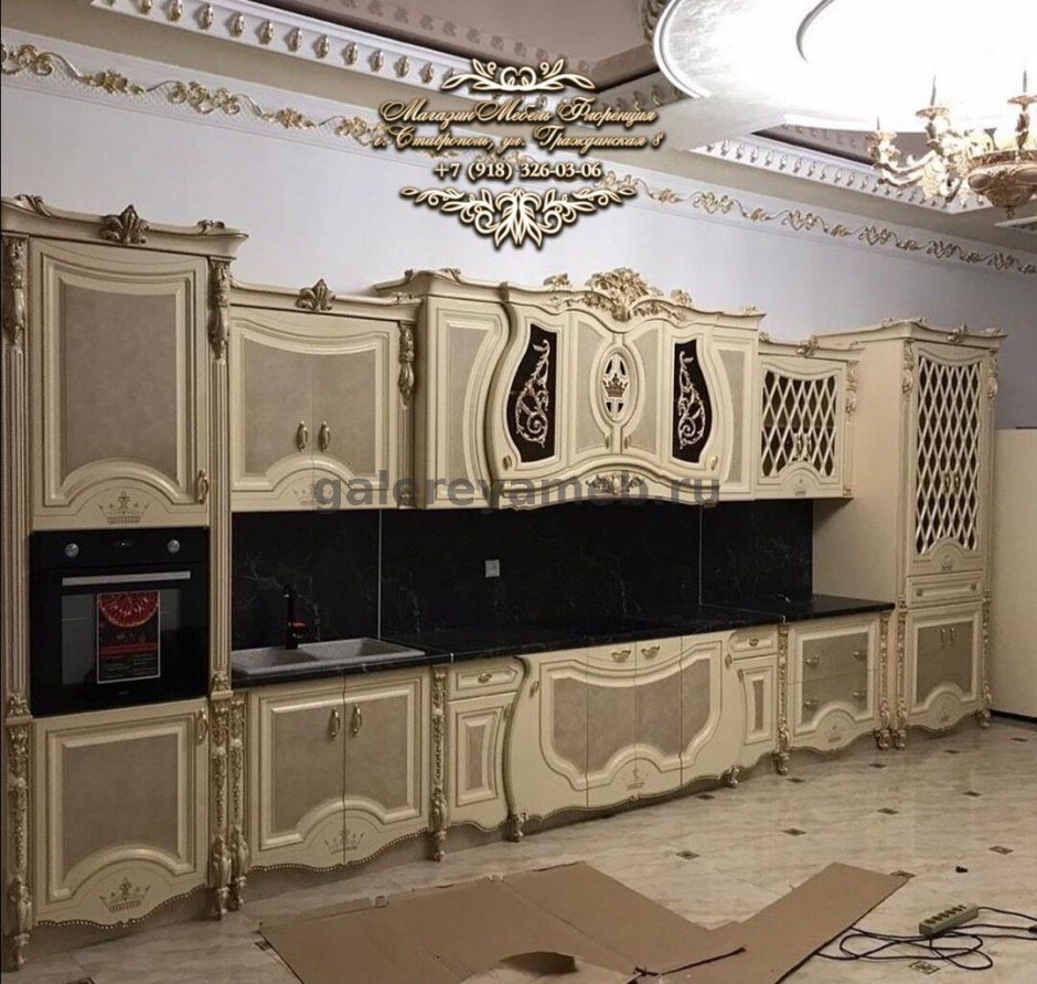 Кухня в классическом стиле светлая