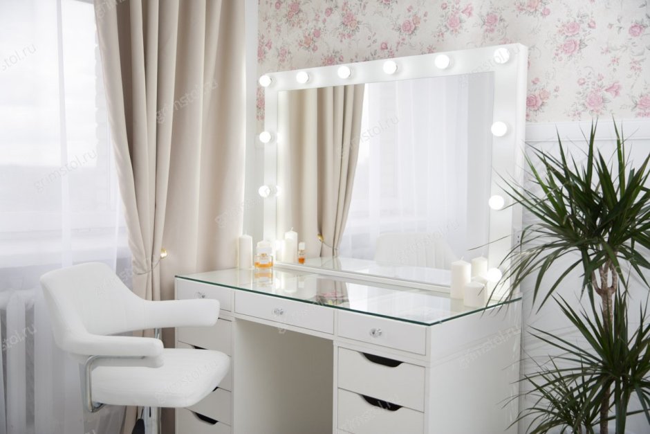 Туалетный стол черный