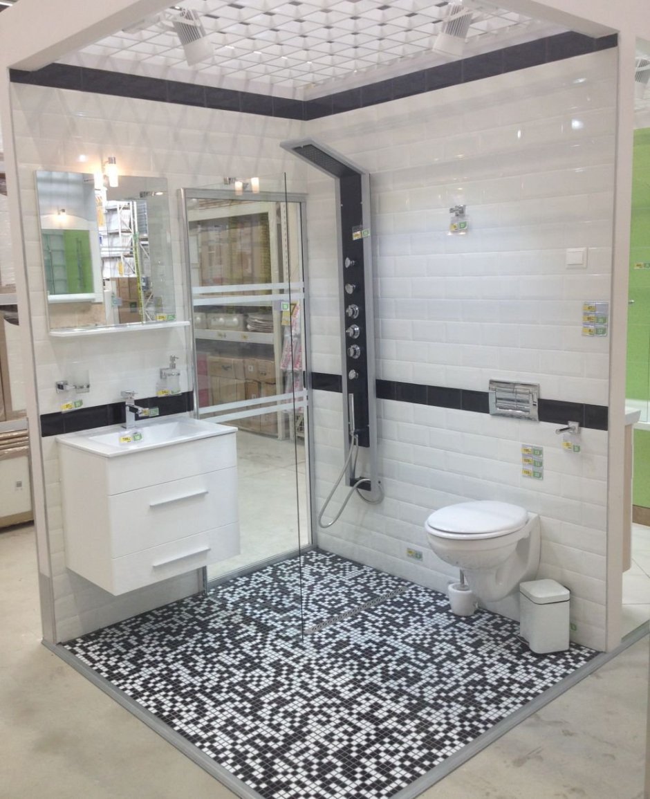 Интерьер ванной комнаты с душевой Леруа Мерлен