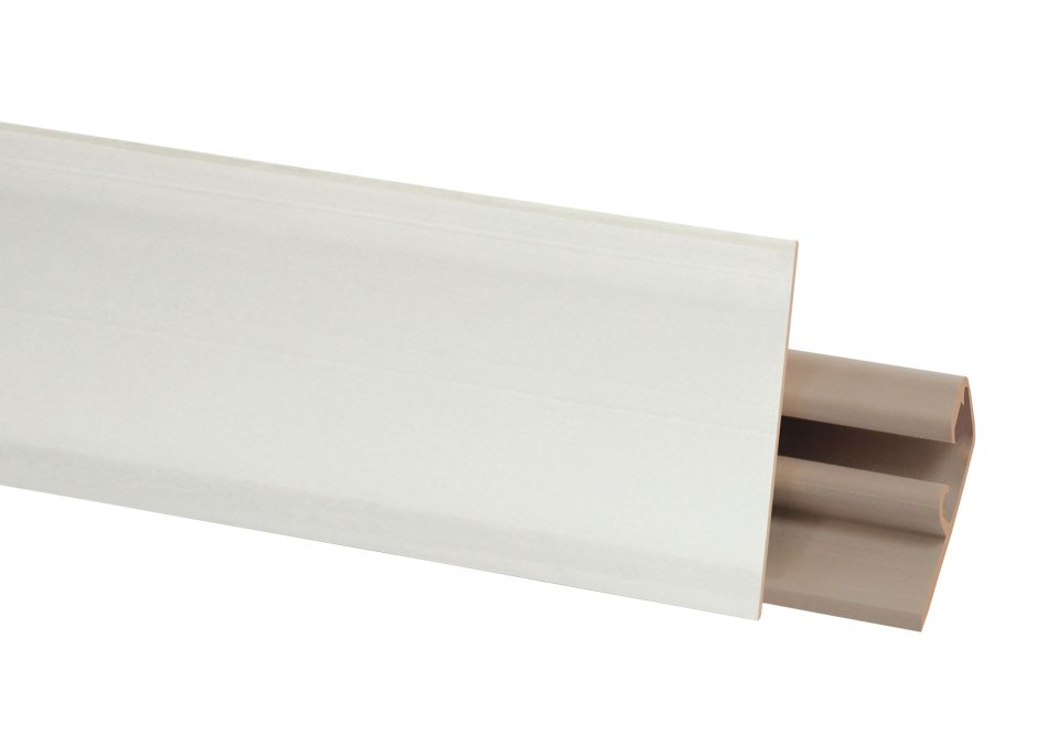 Плинтус 113 черный (3м) 606188