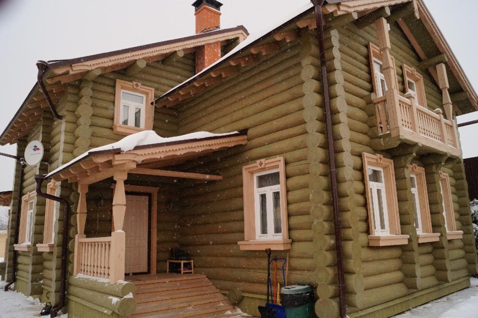 Деревянный дом снаружи