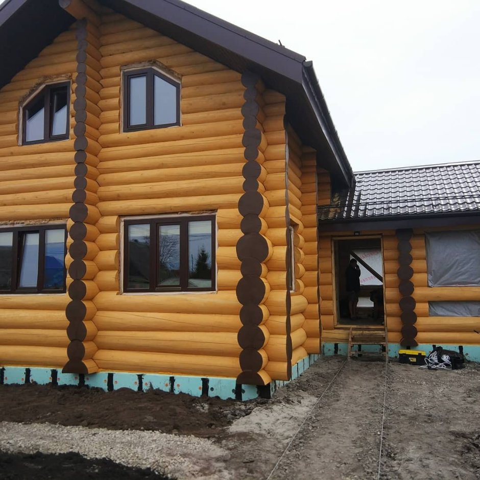 Дома из оцилиндрованного бревна Акватекс