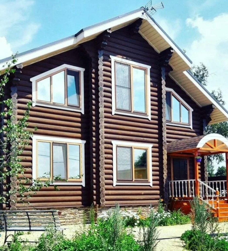 Деревянный дом цвет тик