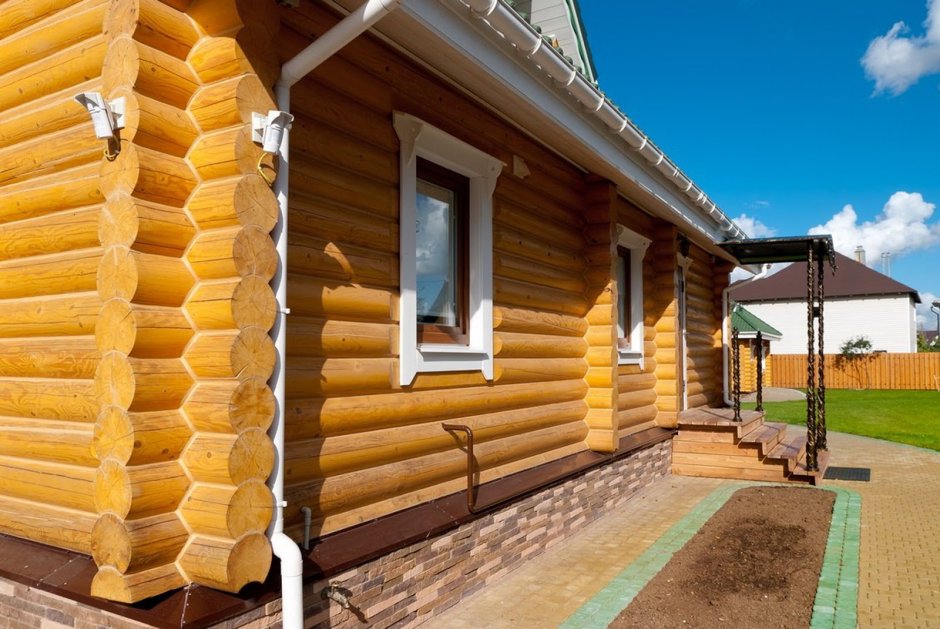 Отделка фундамента в деревянном доме