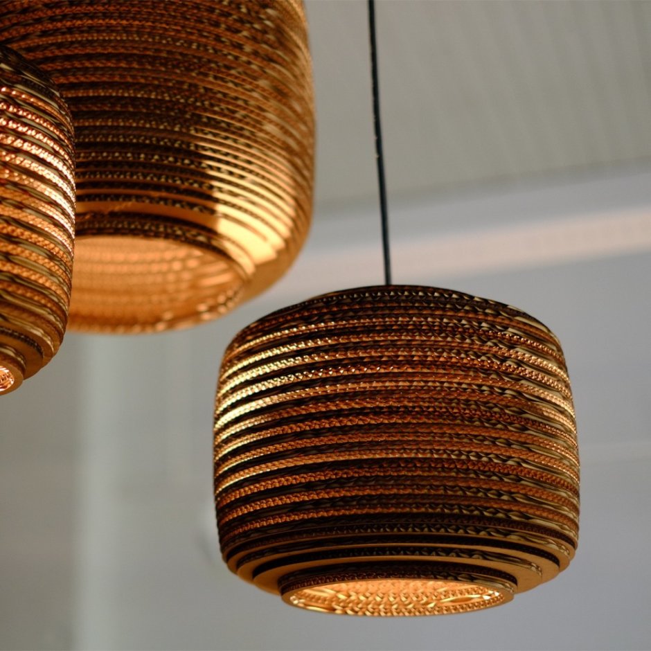 Люстра из гофрокартона