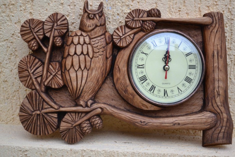 Часы из досок