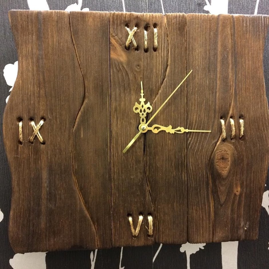 Часы настенные на веревке