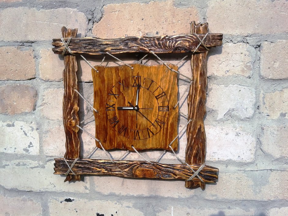 Часы под старину настенные из дерева