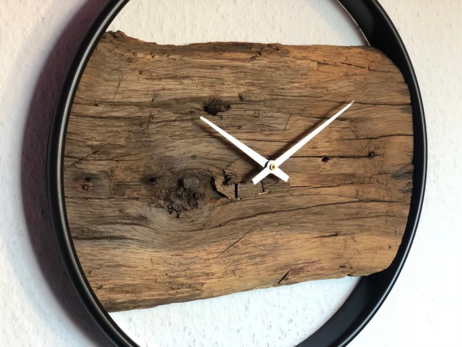 Часы из дерева