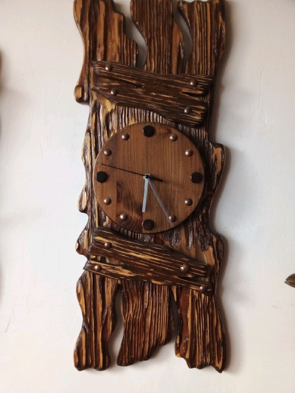 Часы из дерева