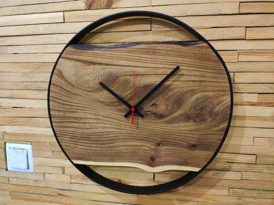 Часы из досок