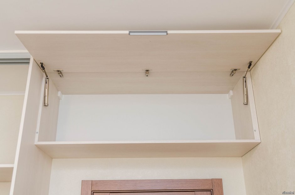 Дверь гармошка для антресоли