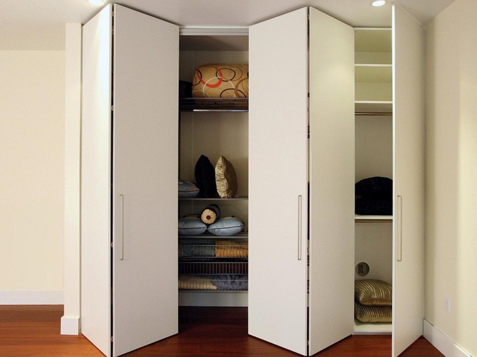 Антресоли в прихожей