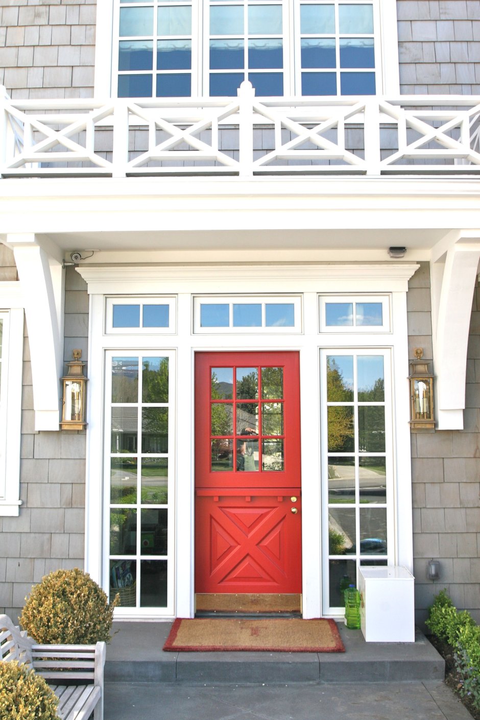 Входная дверь в английском стиле