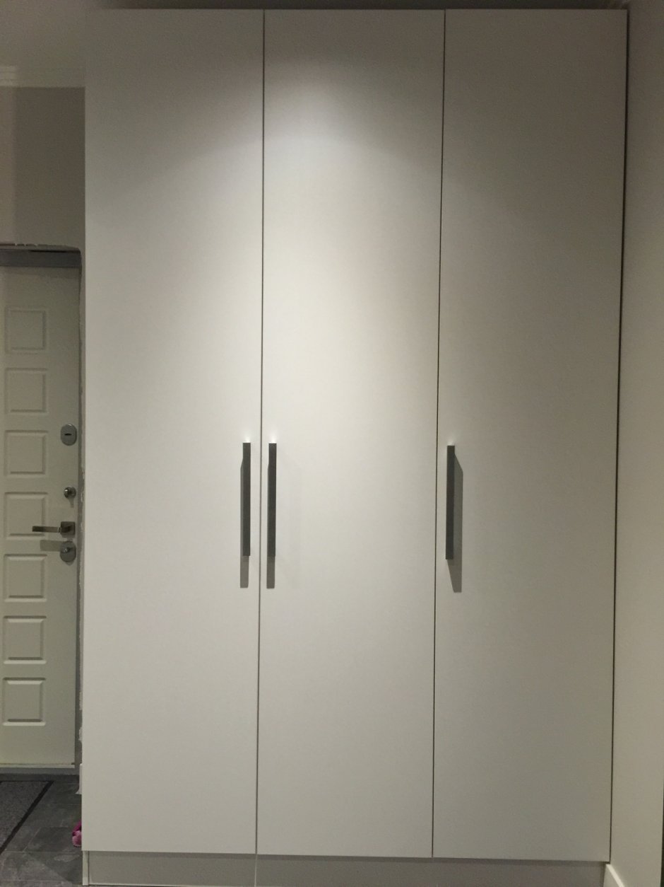 Голубой шкаф