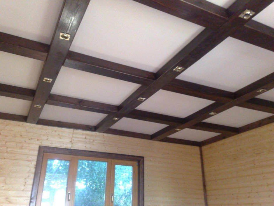 Подвесной потолок на даче