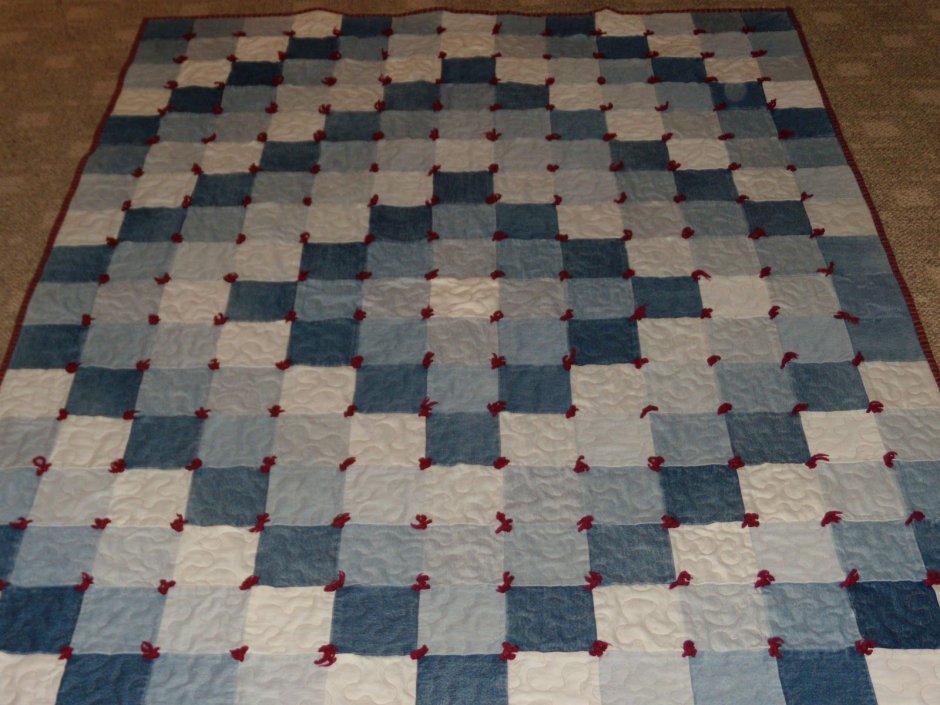 Ковёр из лоскутков старого пальто