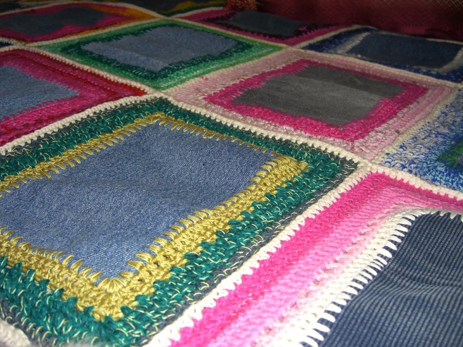 Ковер из старых пальто