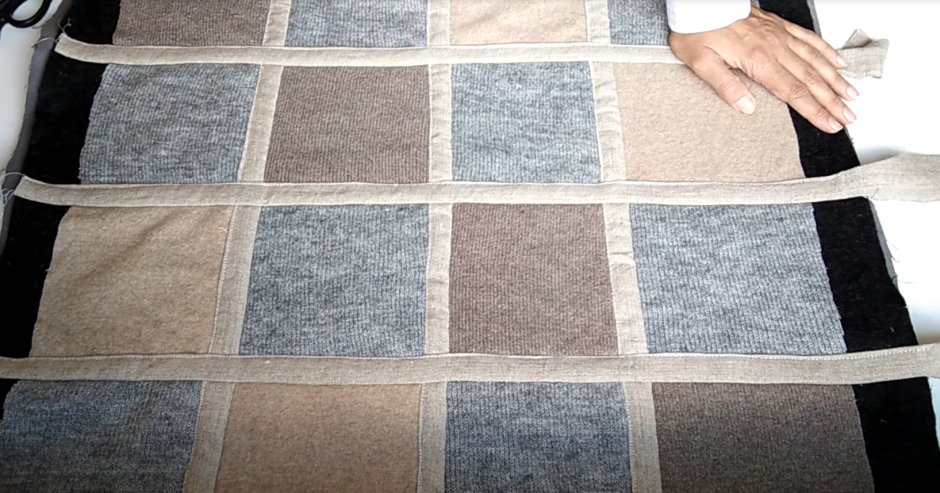 Коврик из тканевых шариков