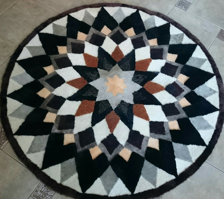Коврик из Лоскутов меха