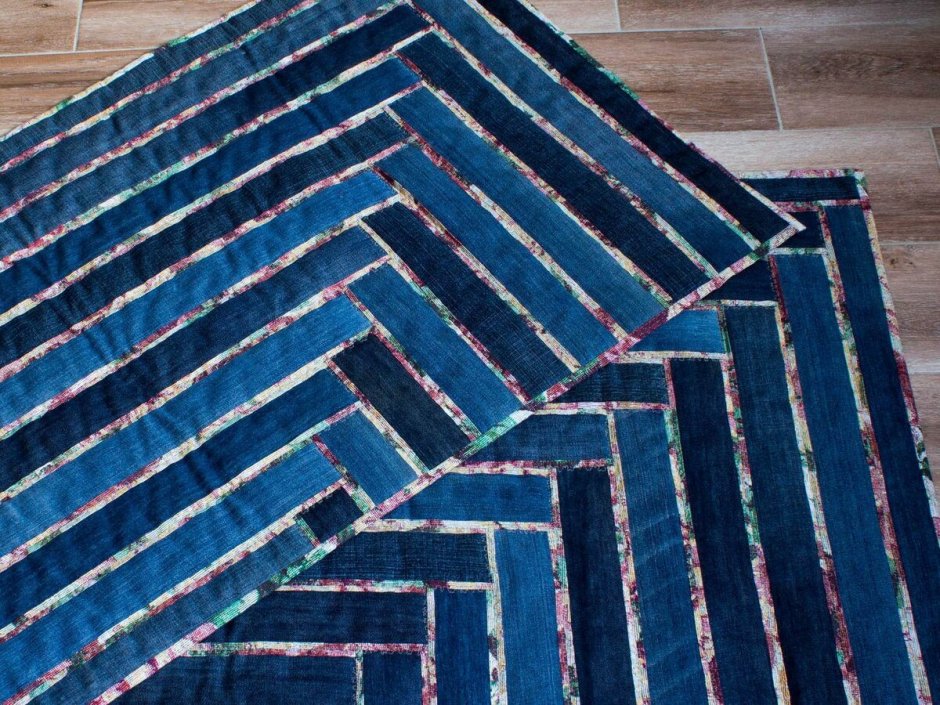 Коврик из джинсовых полосок