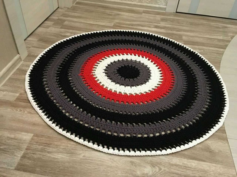 Ковер из трикотажной пряжи
