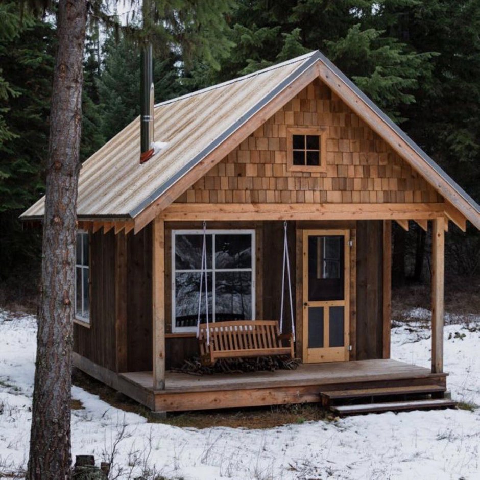 Маленький деревянный домик