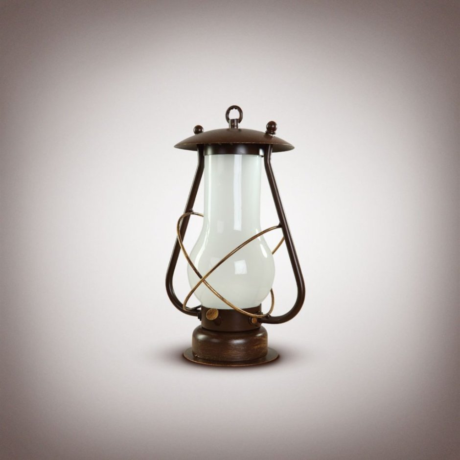 Настольная керосиновая лампа