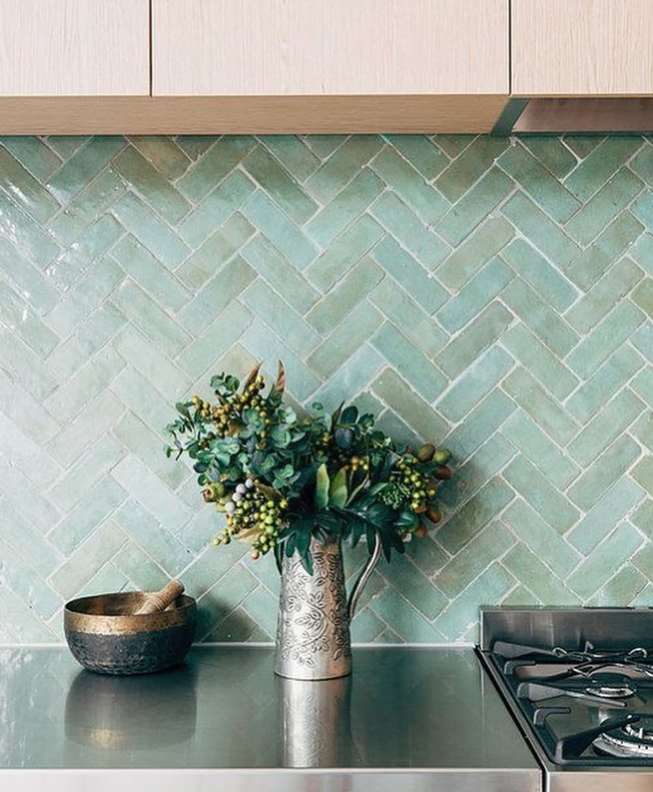 Рельефная плитка на фартук