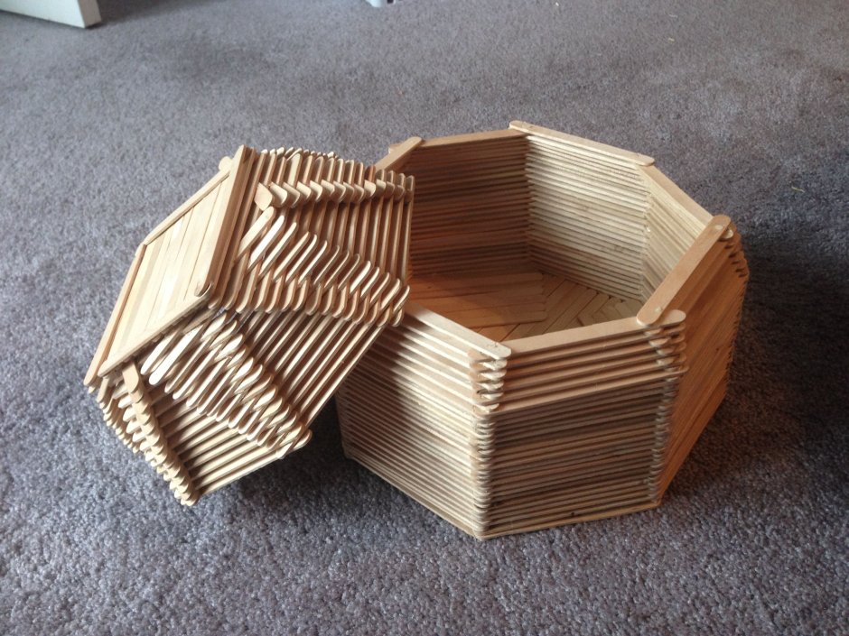 Изделия из деревянных палочек