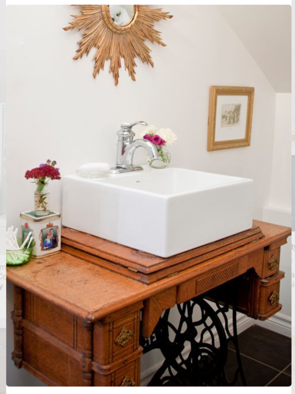 Стол из станины Зингер