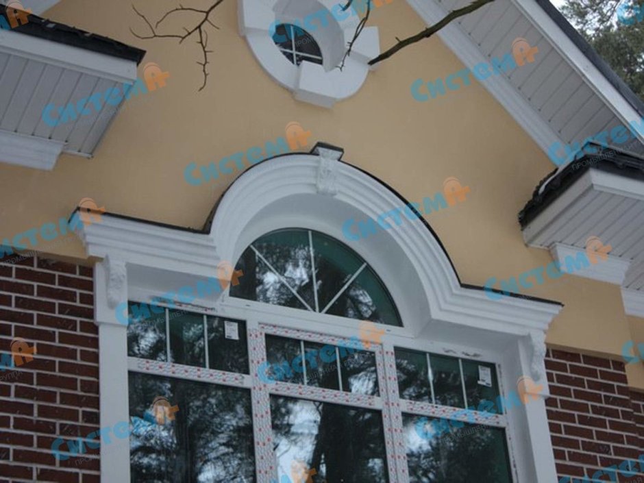 Окно аркой фасад