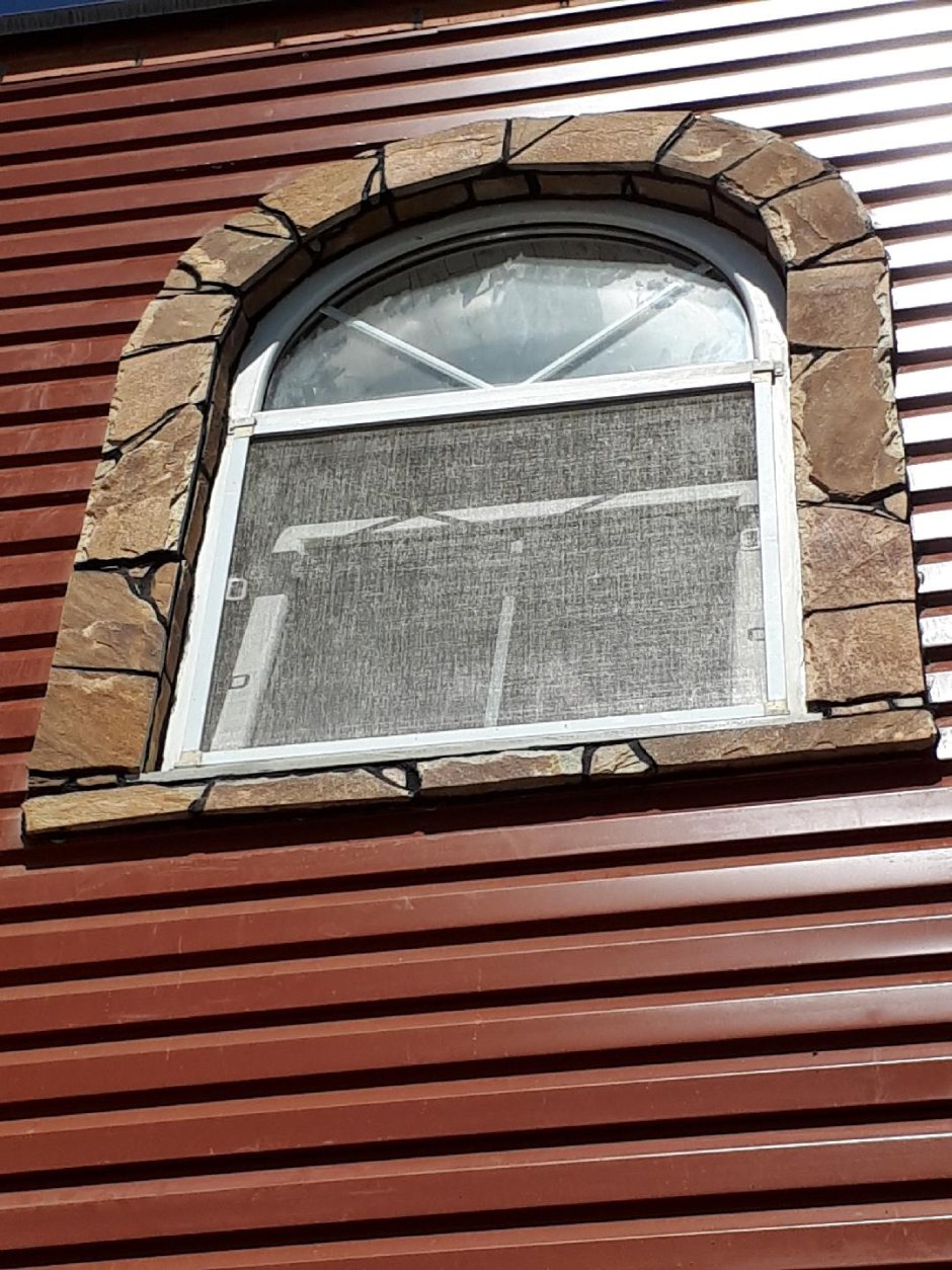 Отделка арочных окон снаружи