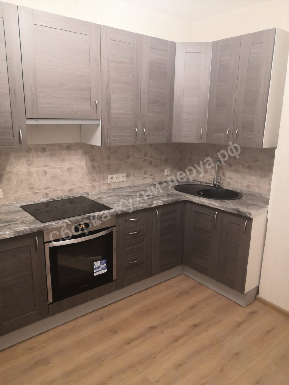 Белая кухня Леруа Мерлен