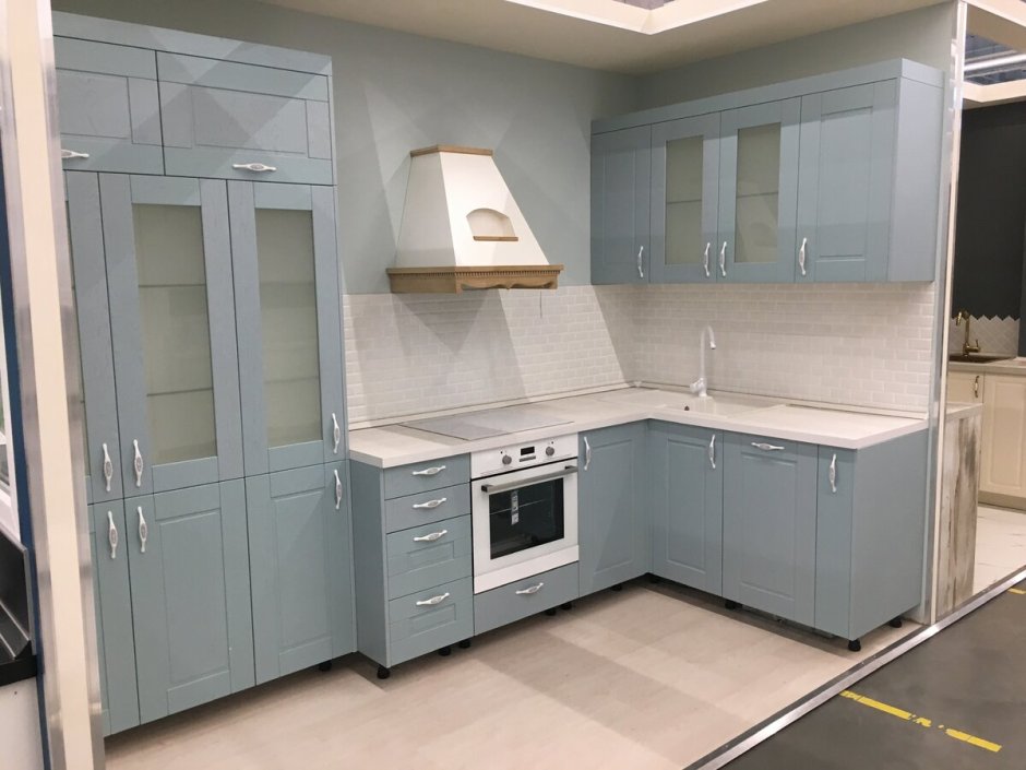 Кухня из мебельных щитов из Леруа Мерлен