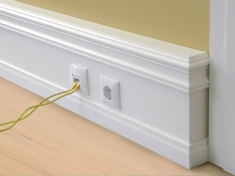 Плинтусный кабель-канал Schneider