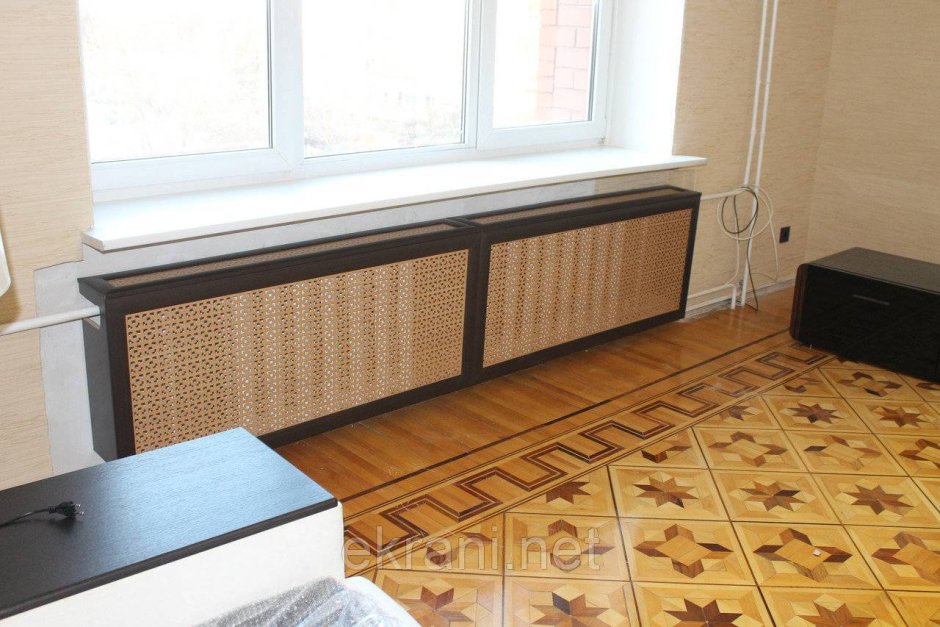 Экран на батарею из пластика