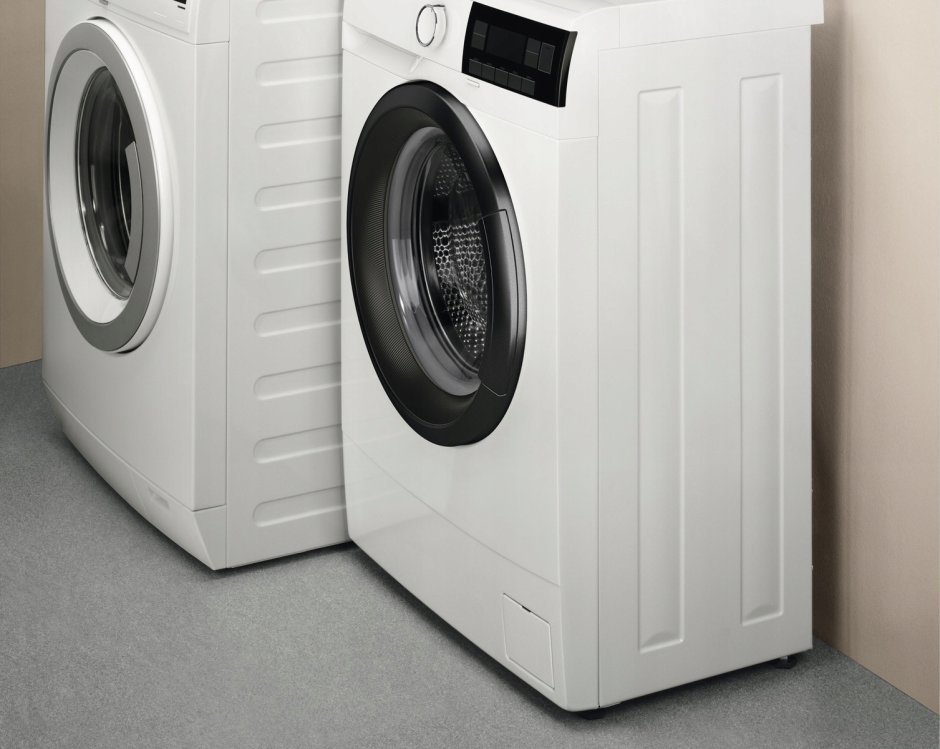 Девушка в прачечной