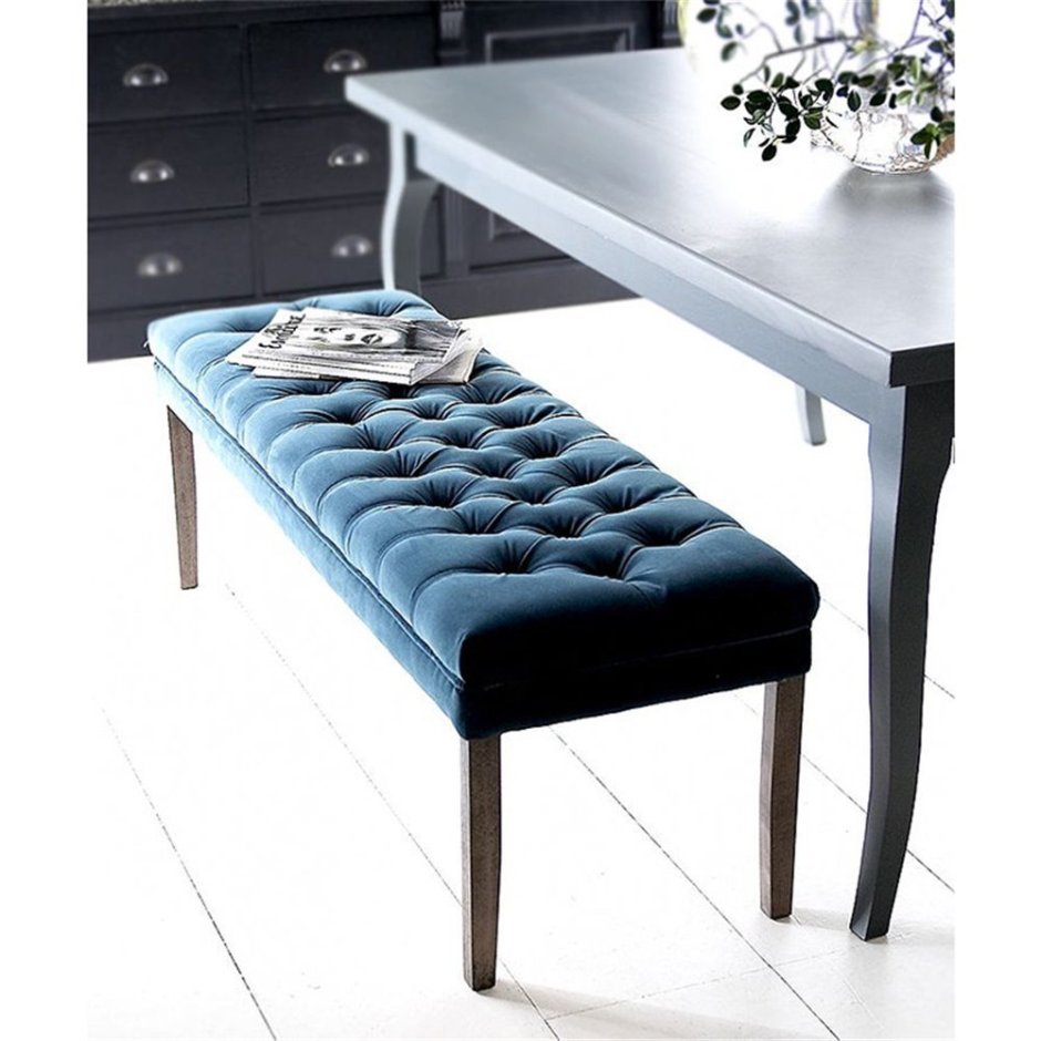 Банкетка голубая бархатная