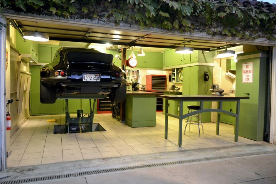 Мастерская в гараже