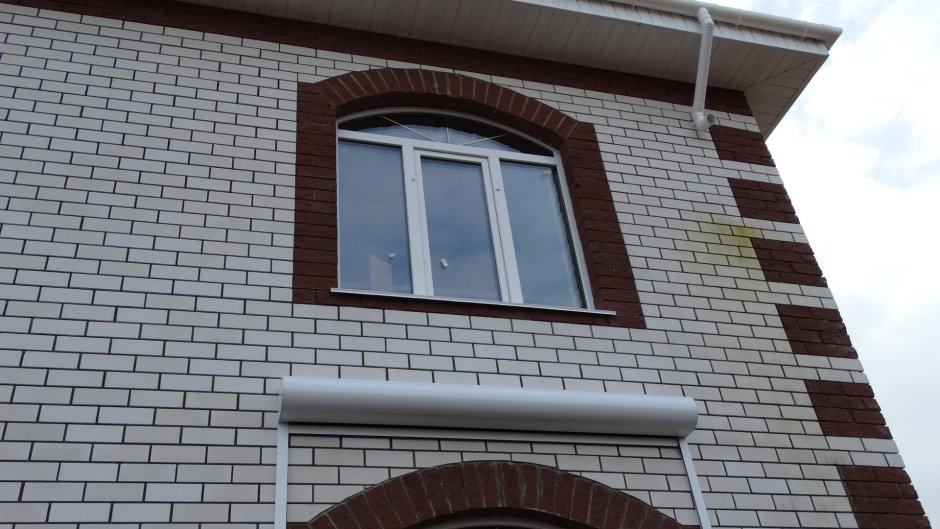 Окантовка окон кирпичом