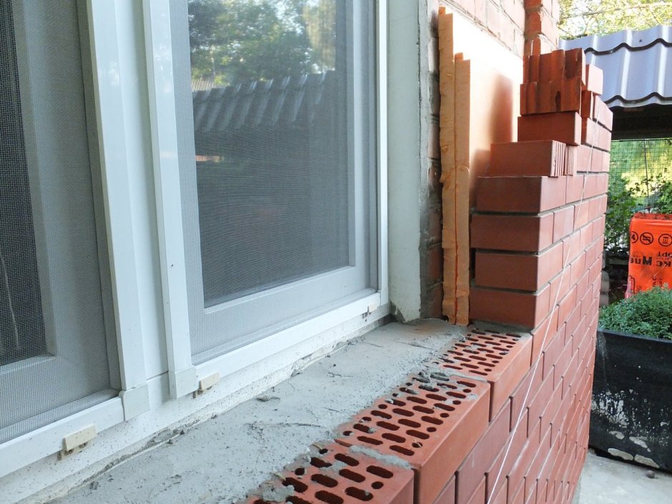 Откосы из облицовочного кирпича