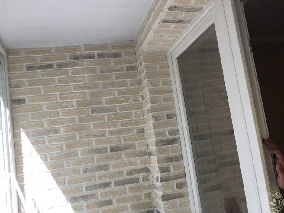 Откосы из декоративного камня на окна